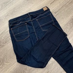 American Eagle - dark wash straight leg jeans